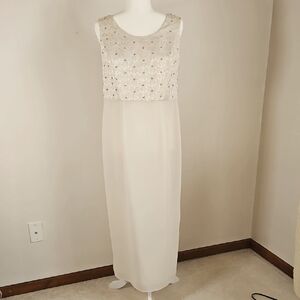 R&M Richards Sheath Maxi Dress Embellished Bodice Sleeveless Lined Size 12 Cream